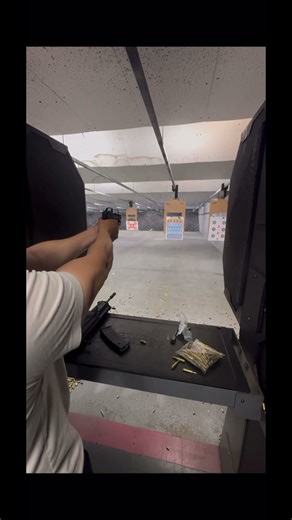 Glock 19 with aim surplus slide and ported barrel #losangeles #airsoft