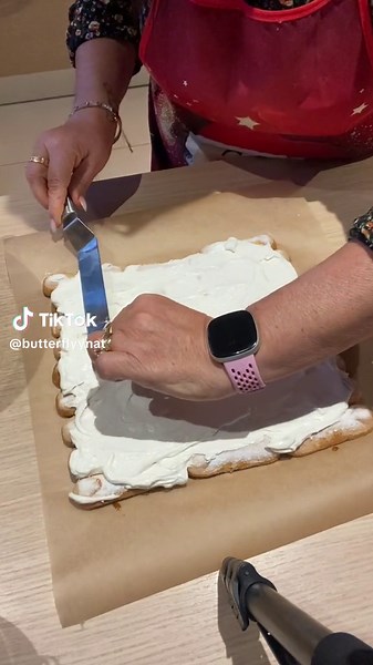 Bûche Tiramisu : Recette Facile et Rapide