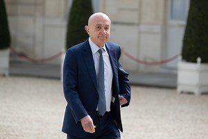 « La cour de Néron » : le discours de ce sénateur français provoque un buzz international