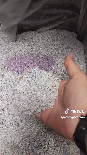 got a new shredder at the office and holy crap this thing shreds! turns paper into sand