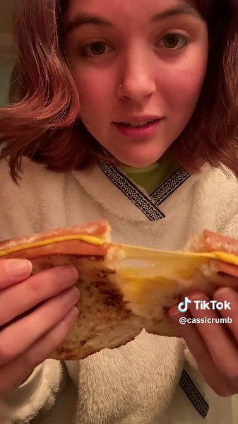 Epic Cheese Pull with Smoked Cheddar Surprise