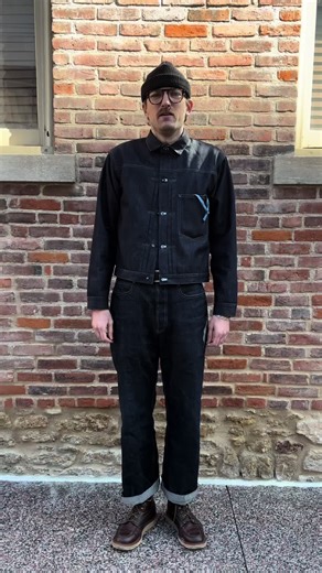 I just made this blanket lined selvedge denim jacket. It was inspired by denim jackets from the turn of the 20th century, like the Levi’s Type 1. It has handsewn buttonholes, antique buttons, and an antique buckle. I love how this thing turned out and I’m so excited to wear it. #sewing #fashion #selvedgedenim #mensfashion