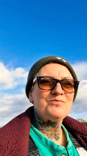 4.4K views · 50 reactions | Just another day in Paradise lol.. Dodging dogs off leash with owners who have zero control of them . But its a gorgeous fresh day and NO ONE is going to darken our mood! ☺️❤️ #petsittingservices #petsbeforepeople #PetCare #petlovers #animallover #petsitting #dreamjob #theadventuresofpetsitting | Pet Sitting Service | Facebook