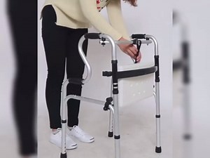 Adjustable Walker Rest Seat, Folding Walker Attachable Seat for Elderly Disabled, Range:20"~24" (Plastic)