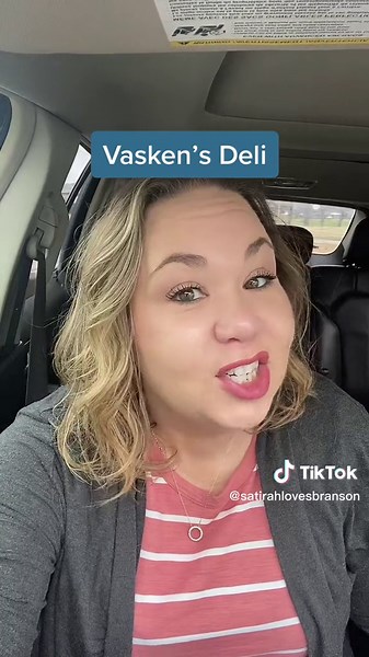 More great places to eat in in Branson! #food #placestoeat #branson #vacation #restaurant #missouri #oklahoma #arkansas #satirahlovesbranson