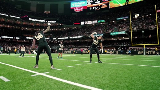 Saints linebackers lead pregame chant vs. 49ers