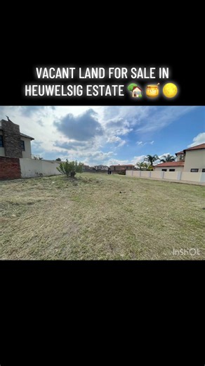 Vacant Land For Sale In Heuwelsig Estate, Centurion. 1 595m² Prime Vacant Stand – Heuwelsig Estate This 1 595m² stand offers one of the largest available land sizes in Heuwelsig Estate, providing extensive building flexibility for a high-value residential development. The stand is level and well-positioned, making it suitable for a custom-designed home with multiple layout options. Key Advantages: • Large 1 595m² erf — rare in a secure estate • Multiple design possibilities for modern or luxury