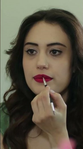 A los hombre les interesa la belleza - Alas Rotas | Kanatsiz Kuslar #shorts