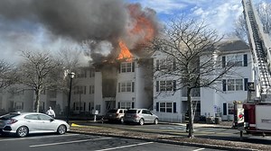 Dozens forced from homes after fire rips through Edison apartment complex