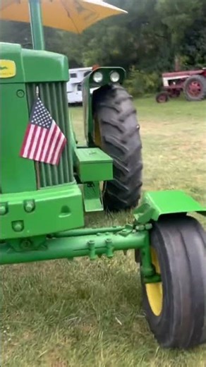 Walk around if the John Deere 720 Diesel. #johndeere