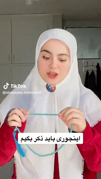 Crafting Techniques: Manipulating String for Art