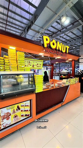 Warga Bekasi di courts harapan indah ada donat kentang yang enak. Ponut donat kentang 📍courts harapan indah #ponut #kulinerbekasi #ponutdonatkentang #donatkentang #courts