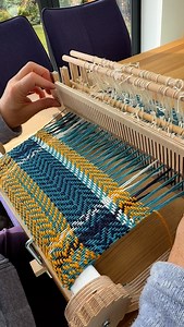Weaving a 4 shaft twill design on a rigid heddle loom using 4 shaft extension kit. Our weaving kits can be purchased from our TabbyandTweed website shop for UK delivery and our TabbyandTweed Etsy shop for delivery to some other locations. #rigidheddleloom #weaving #weavingloom #4shaftweaving | TabbyandTweed