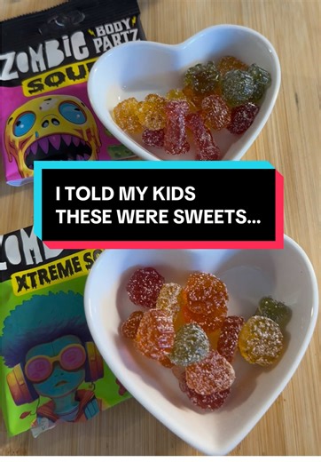 These are legit LIKE SWEETS but actually just fruit. Lunch box winner #fruitgummies #fruitsnack #fruit #lunchboxideas #tiktokmademebuyit