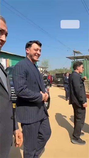 পবিত্র রমজান মাসে মানবিক কাজে ওজিল, নিলেন সালাম; ইফতার করবেন রোহিঙ্গাদের সঙ্গে #mesutözil