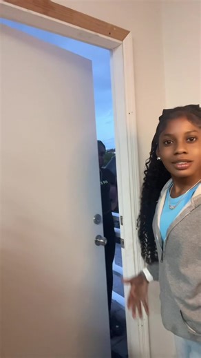 Lash Extensions Guide: Apply Like a Pro