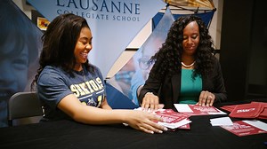 1M views · 6.4K reactions | Larissa Thompson’s fiancé, Clifton B. Gibbs, was killed in a car collision caused by a woman who was texting while driving. Now, she is spreading awareness to high school and college students about the dangers of distracted driving. This Great Big Story was made by AT&T. | Great Big Story | Facebook