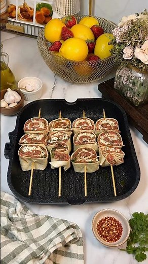 Cheesy Beef Tortilla Pinwheels🥩🌯