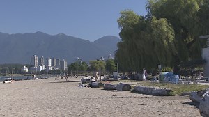 How to stay cool during a heatwave, and where to find a cooling centre