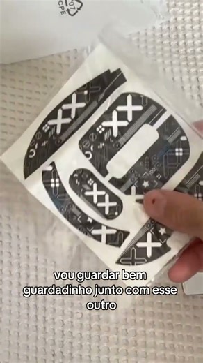 Exclusive gaming mouse stickers add a special touch for fans.