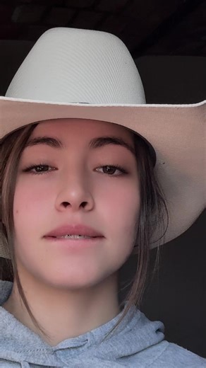 Videos de lupita....rios_🤠 (@lupita....rios_) con “quien la manda - Grupo Frontera”