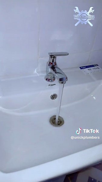 Unick Plumber Skis II: Embrace Uniqueness in Style