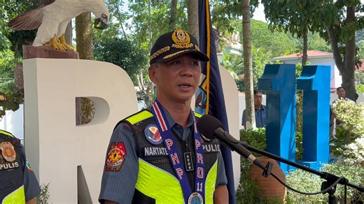 Nagpaabot ng pakikiramay si PNP Chief P/Gen. Jose Melencio Nartatez Jr. sa naiwang pamilya ng isang opisyal ng Police Regional Office 11 na natagpuang wala ng buhay sa loob ng kanyang quarters sa Camp Sgt. Quintin M. Merecido (PRO 11), Lunes ng umaga. Iniutos din ng PNP Chief ang masusing imbestigasyon sa insidente. Nasa Police Regional Office 11 sa Davao City ang PNP Chief ngayong araw para sa kanyang Command Visit. #OneMindanao #GMARegionalTV | One Mindanao