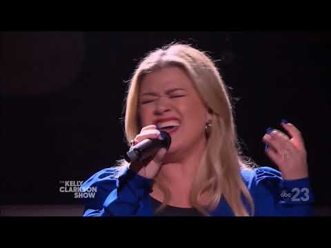 Kelly Clarkson sings "I'm Evey Woman" by Whitney Houston Live Concert Performance 2020 HD 1080p