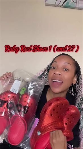 Happy Oztober! I present to you: Ruby Red Slipper pair 1 (or is it also 2?)👠👠✨ Heading down my personal yellow brick road to finally show you my entire ruby red shoe collection. (At least the pairs I have on this coast) I just have too many pairs to condense them into one or two posts, so let’s start, cause we’ve got an awfully long way to go… . . . #rubyredslippers #rubyred #wizardofoz #dorothygale #toto #thewizardofoz #wicked #followtheyellowbrickroad #ozstyle #oz #shoestyle #crocs @Crocs