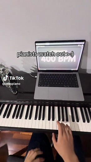 Funny Piano Moments: Watch Pianists in Action