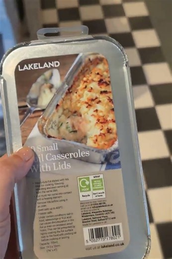 (Did You Know) You Can Use Lakeland Foil Trays In The Air Fryer #shorts