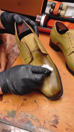 Gifennse Khaki Derby Coloring Process | Handmade Leather Magic H #derby #shoes #handmade