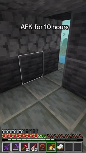 How to Use Iron Golems in Minecraft Effectively