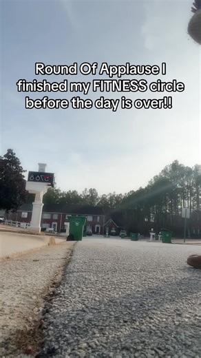 What’s in these daisy dukessss😭😭😭😭🤷🏾‍♀️ #fitness #walking #exercise