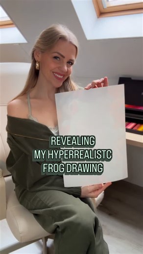 Jonneke | Pencil Artist on Instagram: "Hyperrealistic drawing reveal ✍️🐸 My frog drawing is finally finished and ready for my exhibition! 🤩 This was definitely my most challenging, most detailed and most hyperrealistic drawing ever! And I’m so proud of how it turned out! Its absolutely one of my favorite drawings ever made! And I’m so curious what you think of this drawing, So please leave a comment and let me know what you think 🤗 Materials I used: Hahnemuhle nostalgie paper, Faber Castell P