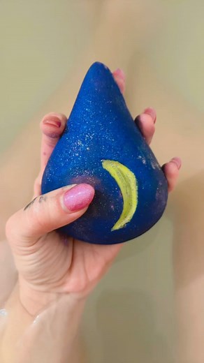 12 reactions | Our giant Spider Venom bath bomb definitely has a beautiful bite. Scented in Dragonfruit, Pineapple, Hibiscus, Flamingo Flower, Plumeria, Bougainvillea, and topped with Exotic Musk makes this blend to die for ️ 喝 Order online or shop in store  | Savón Bath Treats | Facebook