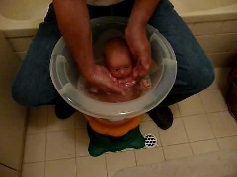 Baby in Tummy Tub