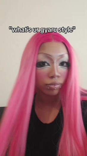 like please find a gyaru in lighter makeup to bother please😭😭😭 #야맘바갸루 #gyaru #piercings #gaijingyaru #메이크업 #gyarutok #tan #ogyaru #yamanba #ogal #pink #makeup