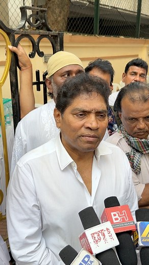 Johny Lever expresses grief on Junior Mehmood’s death. #JohnnyLever #comedian #JuniorMehmood #bollywoodstyle #bollywood #bollywoodstyle #reelsviral #reels2023 #reelsvideo #reelsfl #spotted #mumbai | Tadka Bollywood