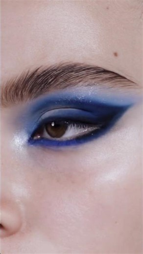 Dramatic Blue & Silver Makeup Tutorial🦋 #eyemakeup #makeuptutorial #makeup #shorts #shortvideo #fypシ