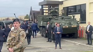 427K views · 3.3K reactions | Hundreds of security service agents are guarding the meeting between Trump and Putin. Snipers are positioned on the building’s roof, and armored personnel carriers surround it. | Ukraine Breaking News | Facebook