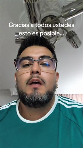 Alguna vez me dijeron que no servía para cantar... Que mejor me dedicara otra cosa y si, me dedique a otras cosas mientras cantaba y sacaba adelante mi música y mis sueños. Hoy quiero agradecer primero a Dios por todo esto que está pasando ❤️ y a ustedes por escuchar mi música 🎵 Los quiero muchísimo y espero mi álbum les llegue a ese rincón en su corazón 🫂 #motivacion #musica #sueños #vallenato