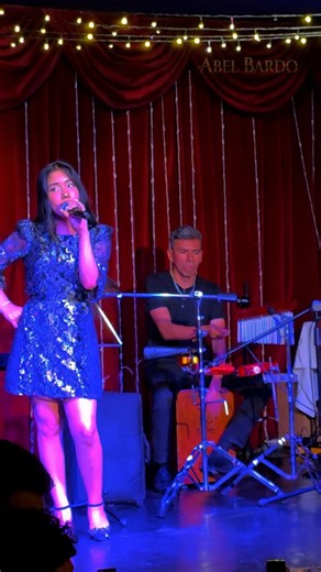 ✨ “Hay canciones que una no solo canta… las siente. Este clásico lo interpreté a mi manera, con toda la energía y actitud que merecía. Aquí les dejo un poquito de lo que amo hacer.” ¿Quién mas ama las canciones de selena 😍? #covers #NuevaVersión #EnVivo #MusicLover #SiUnaVez #paraustedes | Paulina Villalobos Music