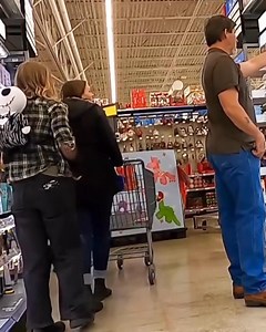 Loud startling farts in public 👂💨 funny fart prank 🤣 #fartprank #fartsarefunny #fart #funny #lol #funnyreels | BustaGut TV