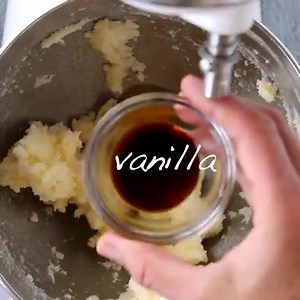 330K views · 553 reactions | Vanilla Meltaway Cookies: a soft shortbread vanilla cookie base with a sweet vanilla icing on top. They really melt in your mouth! https://thenovicechefblog.com/vanilla-meltaway-cookies/ | The Novice Chef | Facebook