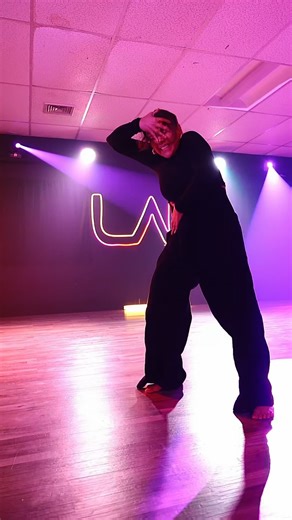 TONIGHT 5:00PM — Open-Level Contemporary (5:00PM w/ Anjenie Hernandez) Ease into the evening with some flow. 🌊 Anjenie’s Contemporary class is all about expression, control, and connecting movement with emotion. Perfect for all levels — just come ready to move and feel something. 📅 Thursday | 🕔 5:00PM 📍 The Lab Creative Studio 🎟️ $25 at the door | $20 on The Lab App or online #TheLabCT #ContemporaryDance #DanceFlow #CTDancers #TheLabEnergy #OpenLevel | The Lab