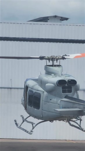 Despegue Bell 412 El Bell 412 es un helicóptero utilitario bimotor fabricado por la empresa estadounidense Bell Helicopter #Bell412 #bellhelicopter | Flight Crew