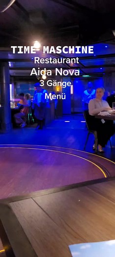 Im Time Machine Restaurant genießt Ihr ein 3-Gänge-Menü, und reist dabei durch fantastische Welten. Mit einem geheimnisvollen Aufzug seit ihr in das Reich von Professor Tempus gelangt. Der Steampunk ist auch dabei. Futuristische Die Technik ist der Hammer. Dinnertainment der Extraklasse. #AIDA #AIDANOVA #kreuzfahrt #aidareise #travel #urlaub #fyp #cruise