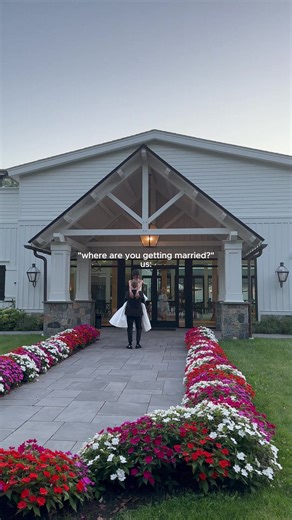 The venue version of finding the one 💍 Discover the perfect wedding day at Crossed Keys Estate, where 25 acres of stunning gardens and grounds await you and your beloved. Begin your day in our luxurious onsite getting ready suites, exchange vows or share your first look amidst the beautiful gardens, enjoy cocktails in our elegant glass conservatory, and conclude the celebration with a memorable evening of dinning and dancing in your own elegantly designed farmhouse reception. #CrossedKeysEstate