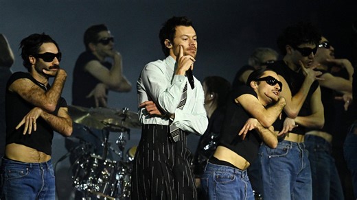 Harry Styles asusta a sus seguidores con un curioso movimiento: ¿nuevo documental a la vista?